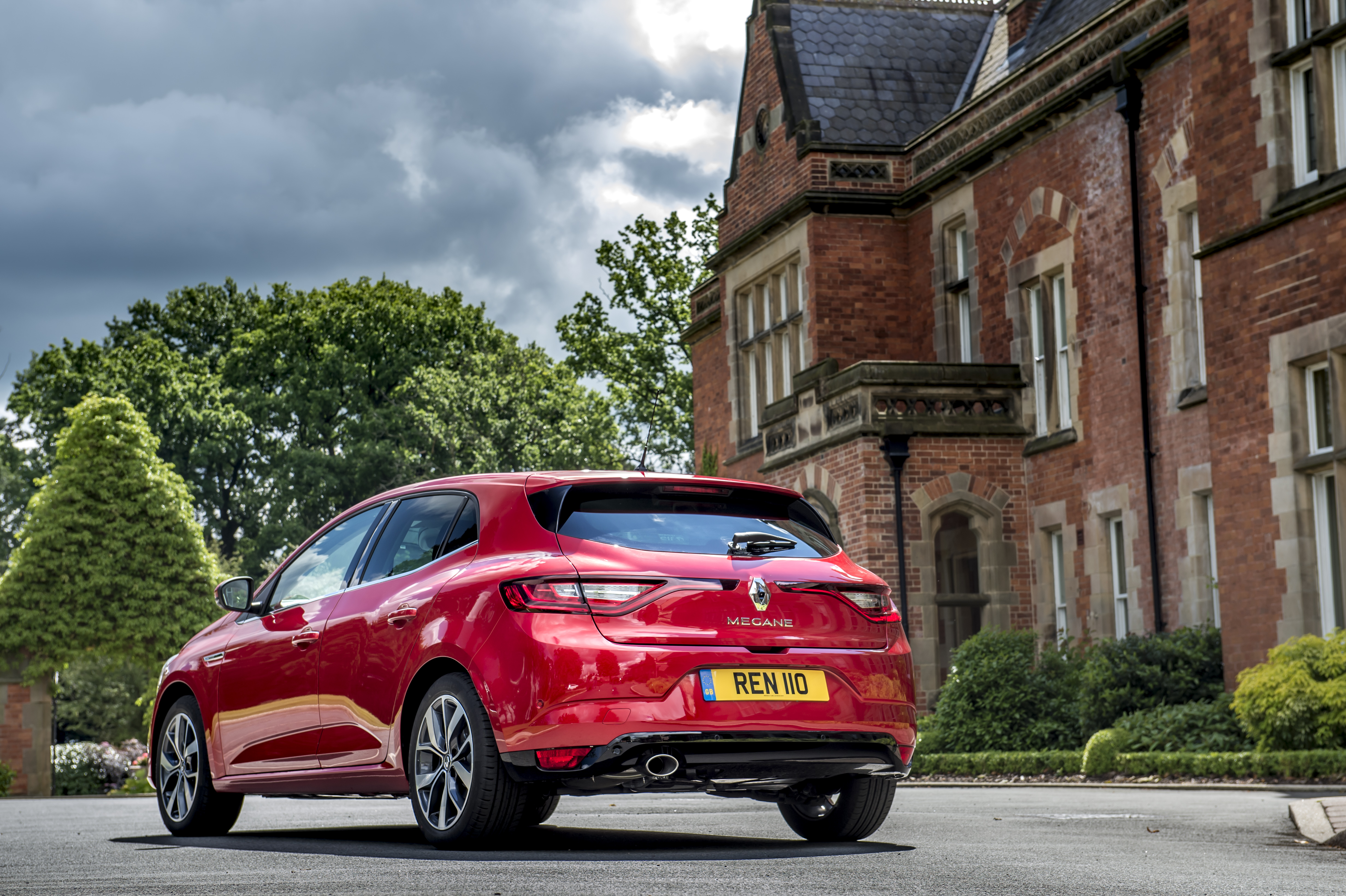 Renault Megane 1 5 Litre DCi 110 Dynamique S Nav Hatchback Review Car