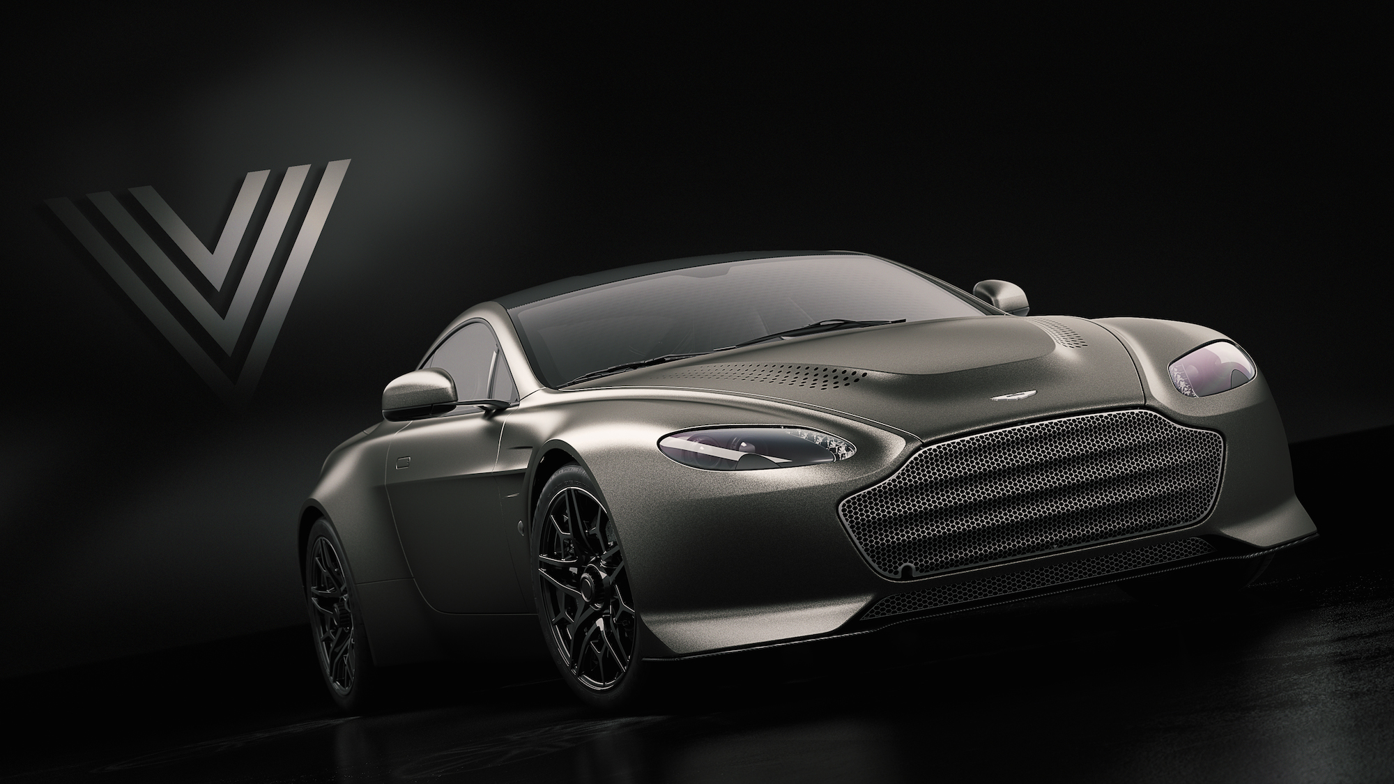 Aston Martin V12 Vantage V600 Combines 592 HP With Manual Gearbox