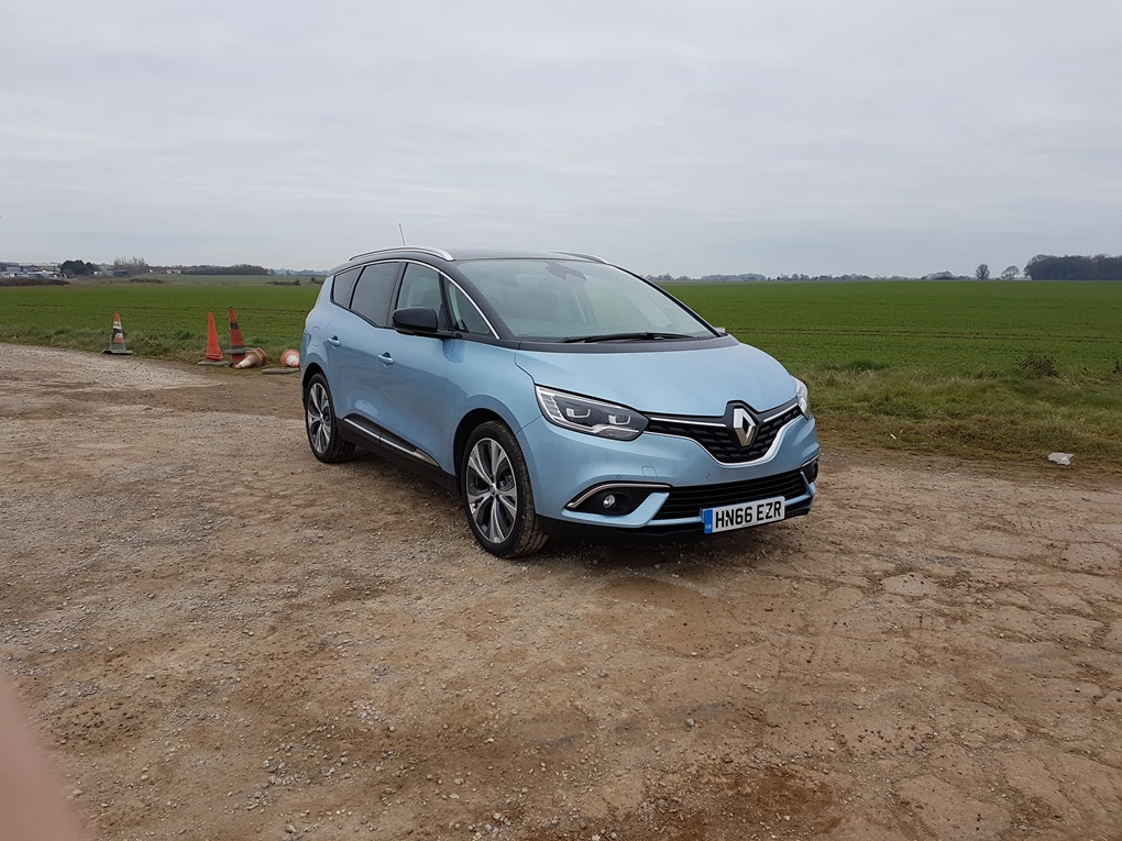 2017 Renault Grand Scenic seven-seat MPV