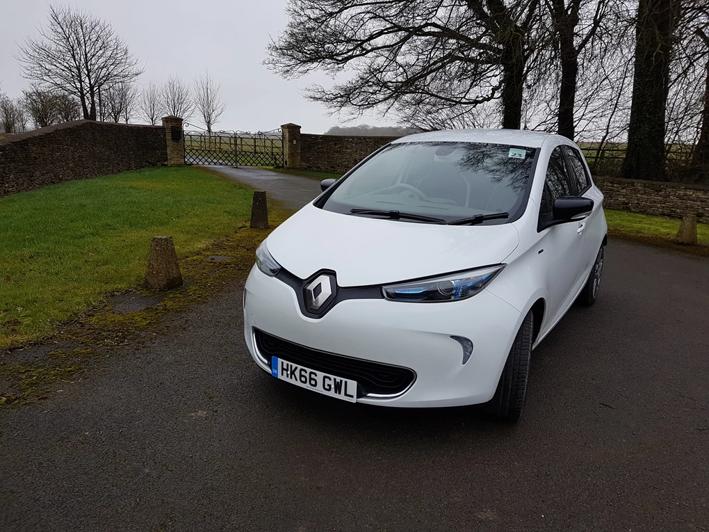 Renault Zoe Signature R90 Z E 40 Hatchback Review Car Keys