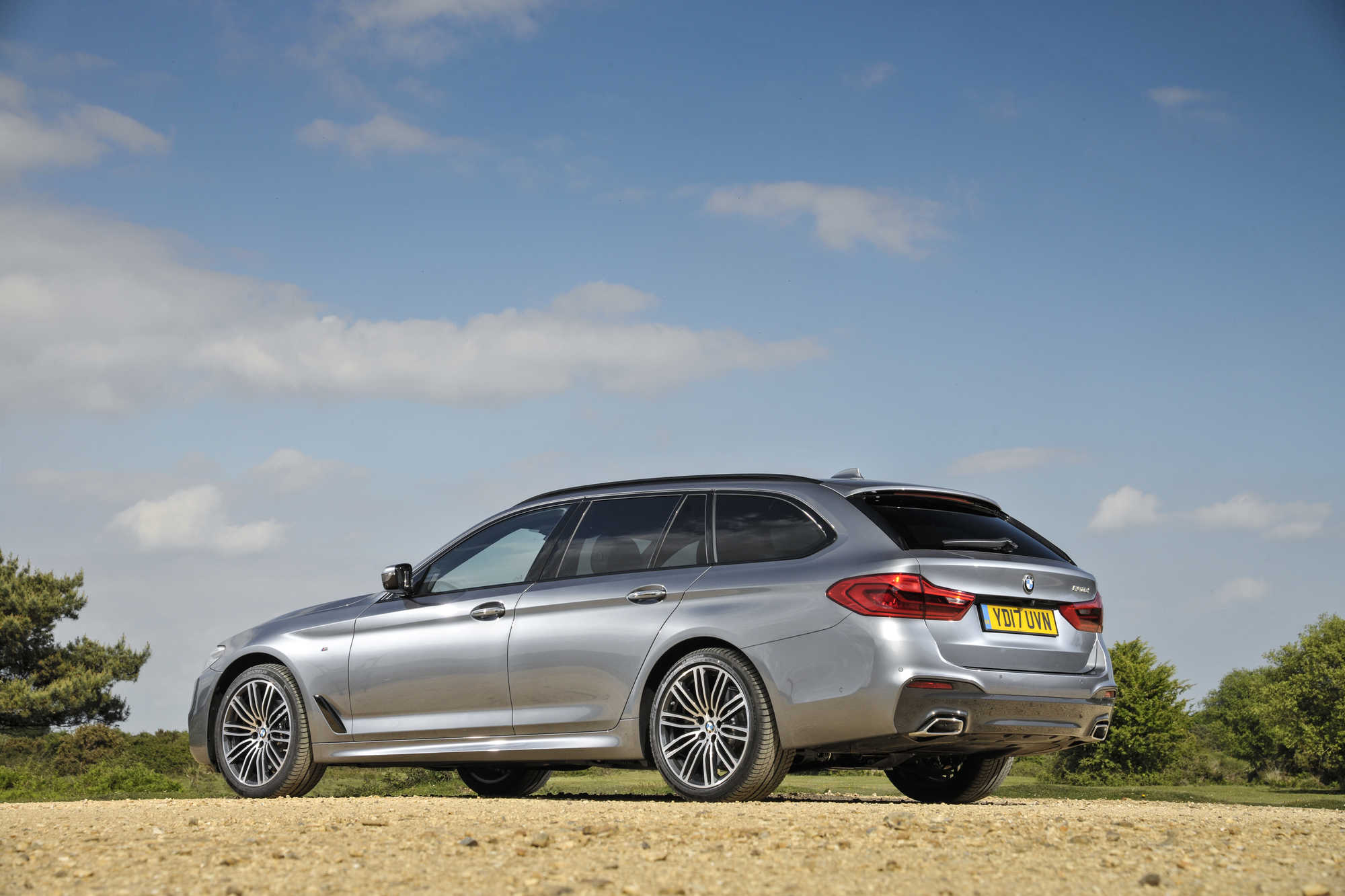 BMW 5 Series Touring 520d M Sport Estate 2017 Review - Car Keys