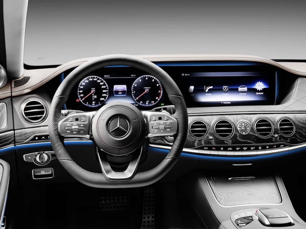 What is Mercedes COMAND - Car Keys