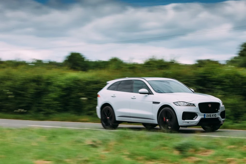 Jaguar f Pace Р±РµР»С‹Р№