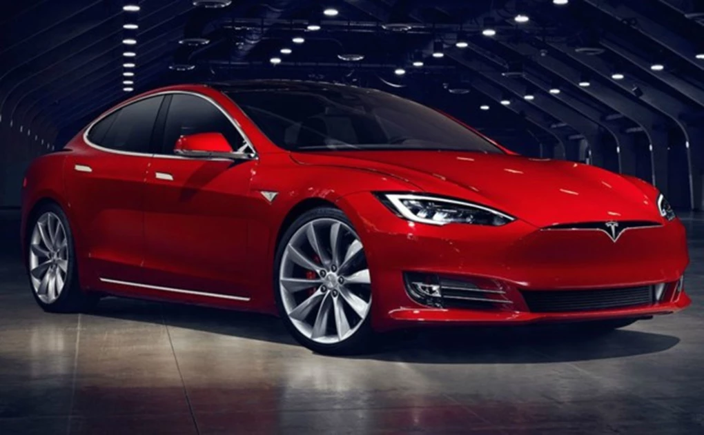 „Tesla Model S“