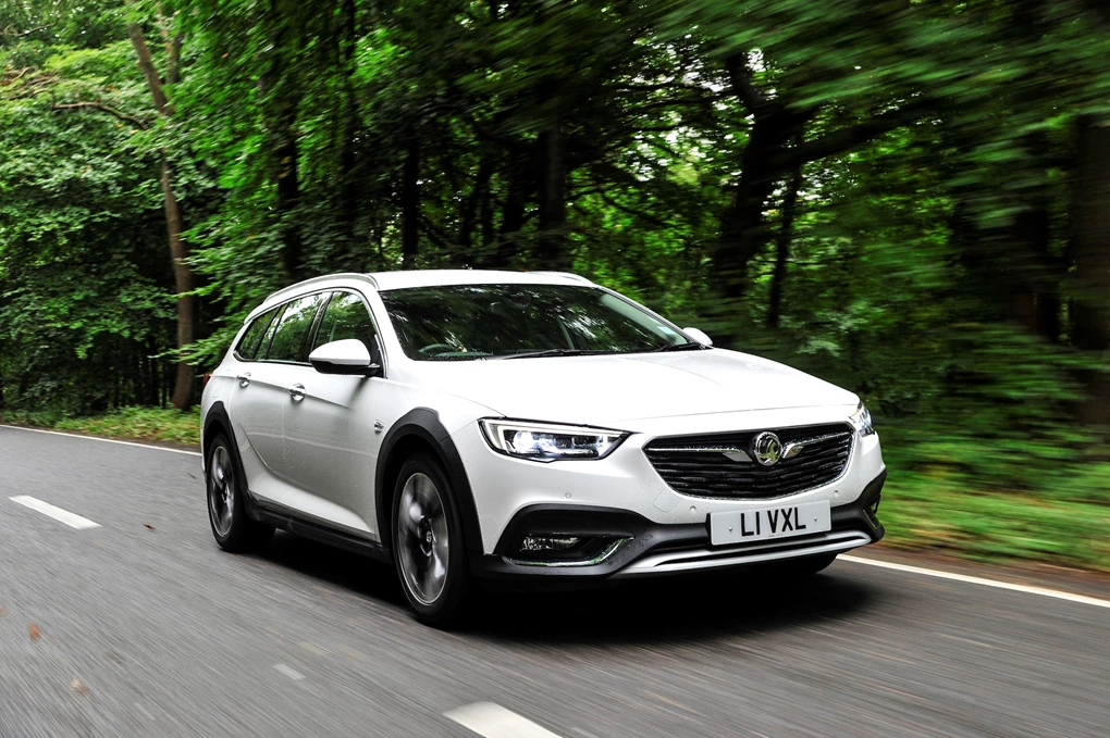 Opel Insignia B - Country Tourer AWD - 2018, Just as Opel l…