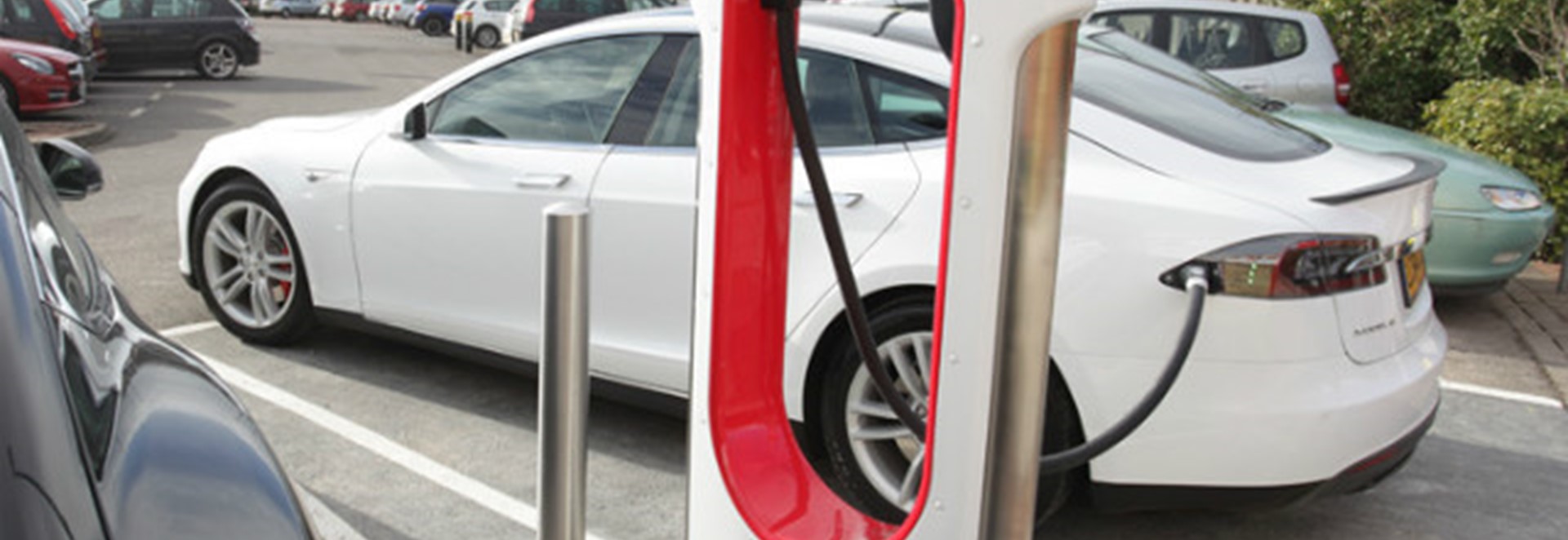 What is a Tesla Supercharger? - Car Keys
