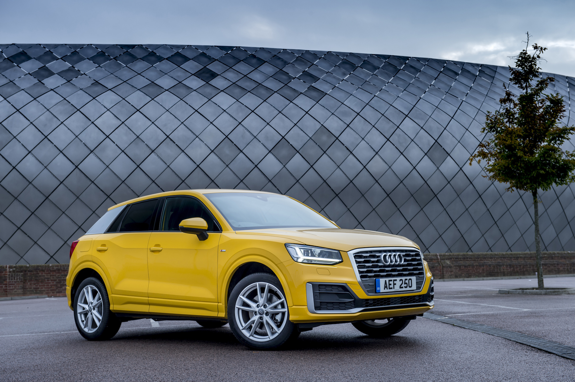 Audi q2. Audi q2 2018. Audi q2 s line. Ауди q2 2016.