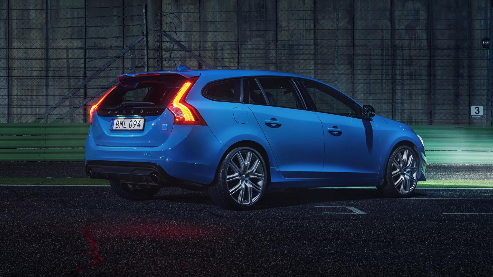 Volvo Reveals V60 Polestar Estate With 362bhp - Car Keys