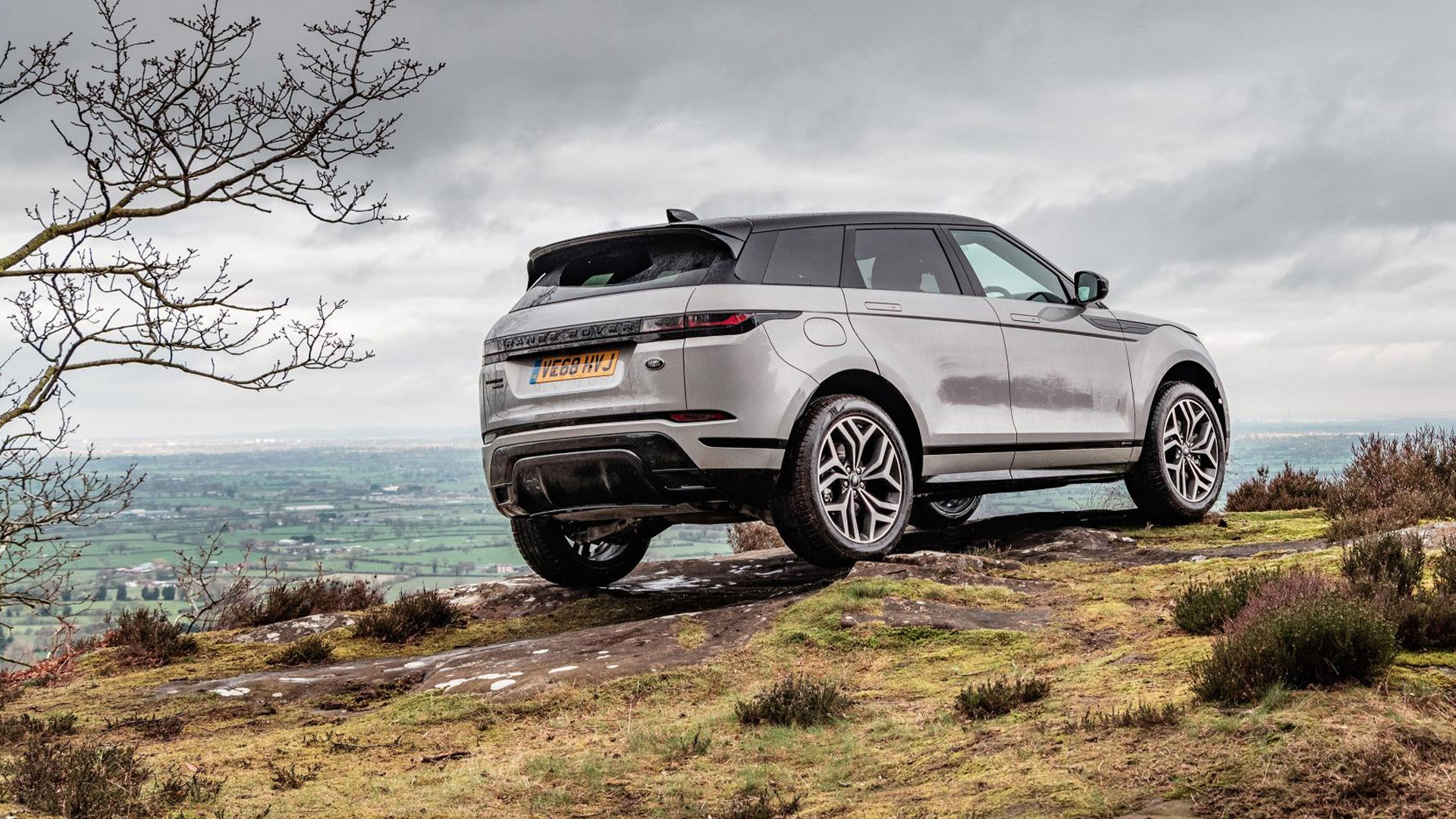 Range rover deals evoque p300e s